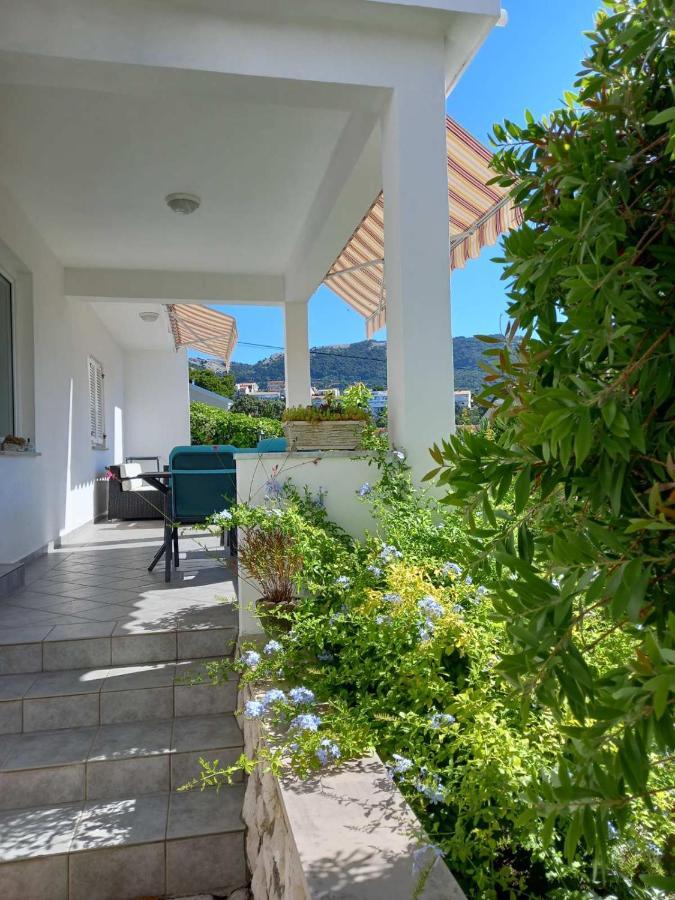 Apartman Katica Banjol Eksteriør bilde